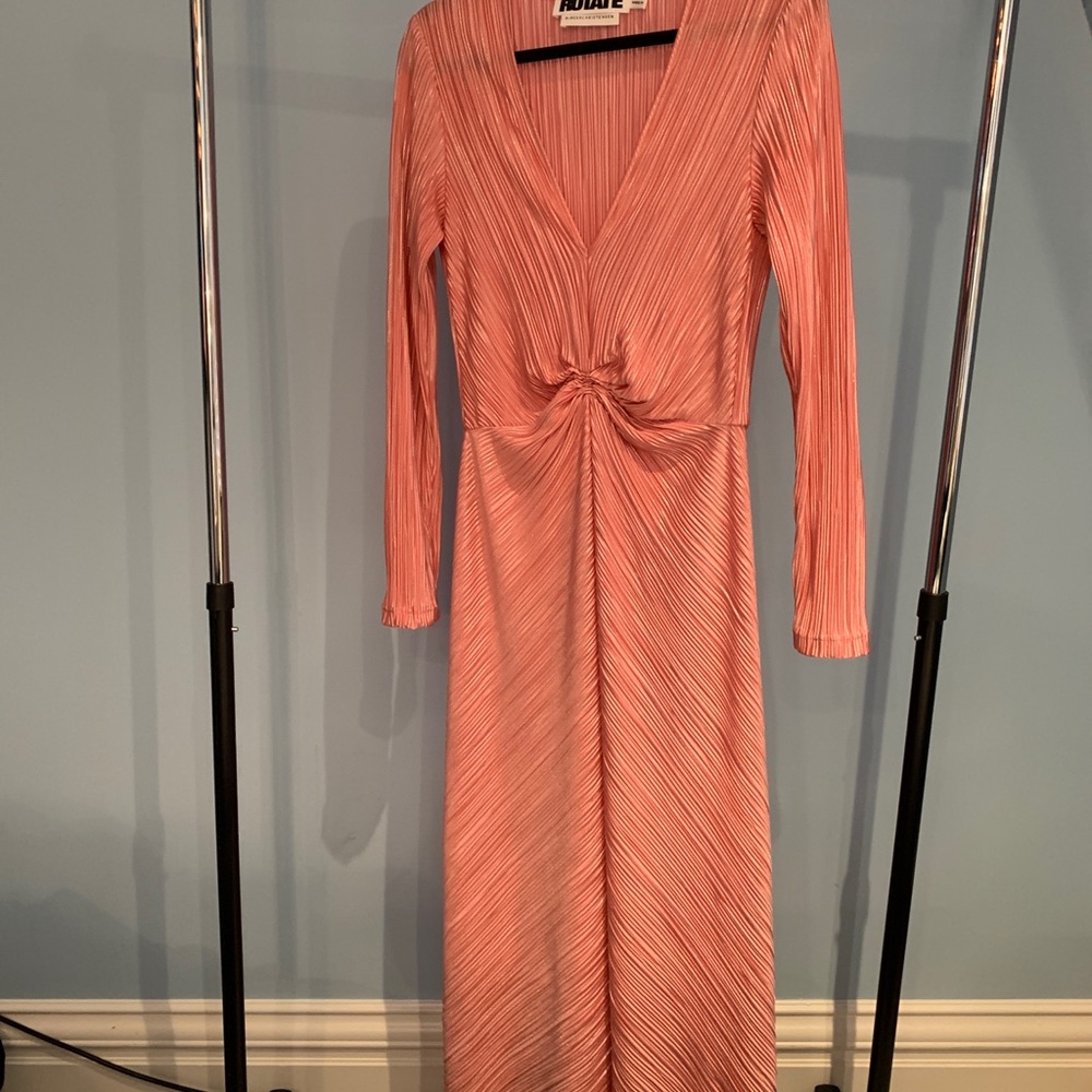 Rotate Number 7 Pleat Dress in Bridal Rose dress WORN ONCE. - Picture 3 of 4